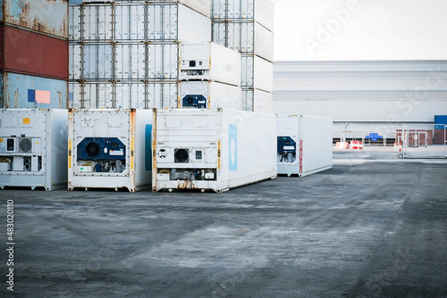 Фотография Refrigeration Container waiting for packing for export