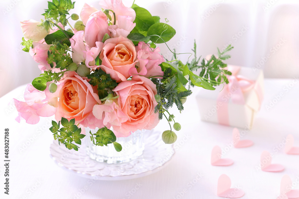 Beautiful spring bouquet of coral pink roses, sweet pea, tulip flower, and green. ピンクのバラのブーケ 花束 バレンタインデー バレンタイン Beautiful spring bouquet of coral pink roses, sweet pea, tulip flower, and green. ピンクのバラのブーケ 花束 バレンタインデー バレンタイン