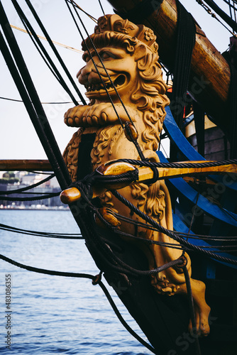 A closeup of a figurehead on an old ship Fototapet