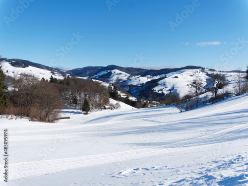 Verschneite Landschaften im Schwarzwald. Fröhnd im oberen Wiesental, schönau im schwarzwald und Winter-Ittenschwander-Horn