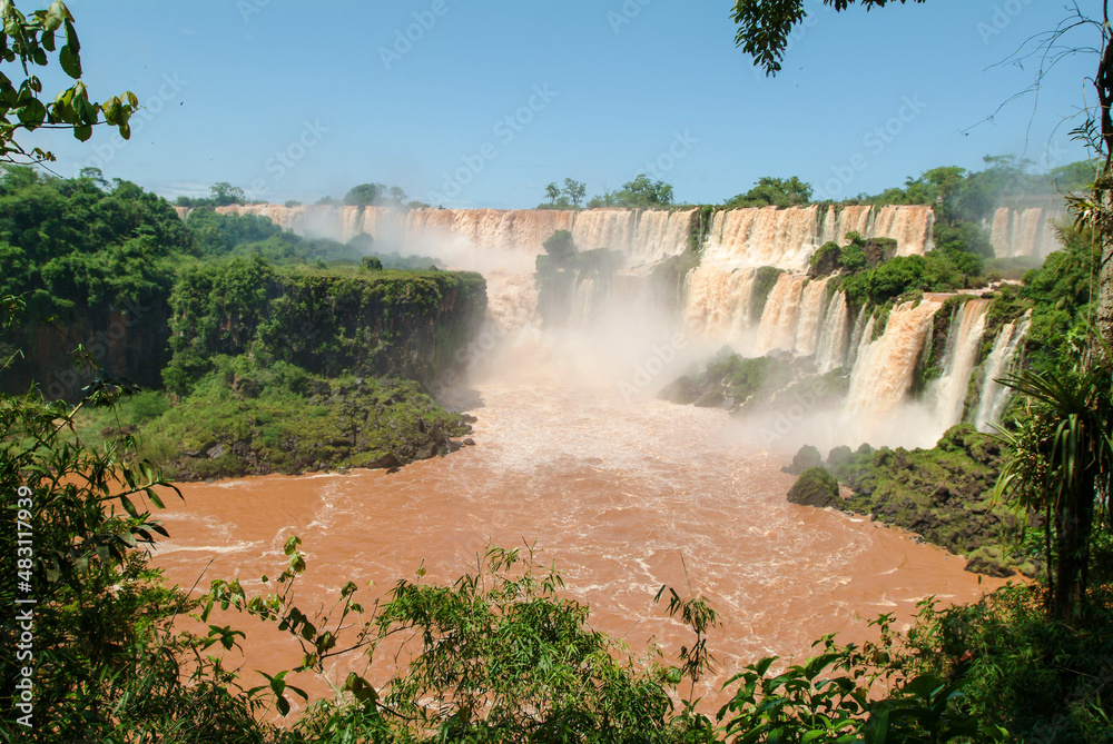 Amerique sud Argentine Puerto Iguazu chuttes eau patrimoine Unesco cascades paysage courant evaporation riviere Bresil environnement planete Amerique sud Argentine Puerto Iguazu chuttes eau patrimoine Unesco cascades paysage courant evaporation riviere Bresil environnement planete