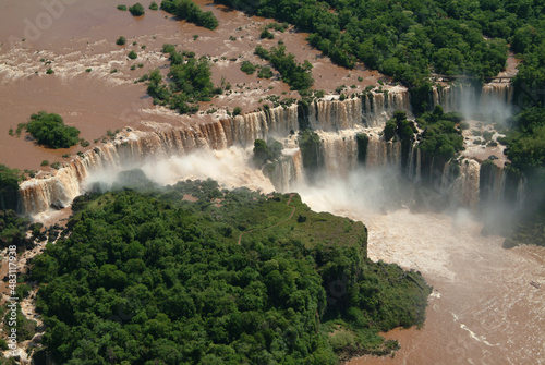 Amerique sud Argentine Puerto Iguazu chuttes eau patrimoine Unesco cascades paysage courant evaporation riviere Bresil environnement planete