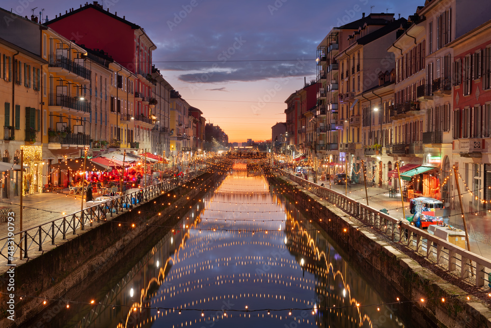 Fototapeta premium Navigli Canal, Milan, Italy at Twilight