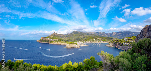 Obraz na płótnie Port de Soller view from new Lighthous with mountains and surroundings w salonie