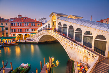 Plexiglas schilderij Rialtobrug Rialtobrug zicht op Canal Grande  © SeanPavonePhoto