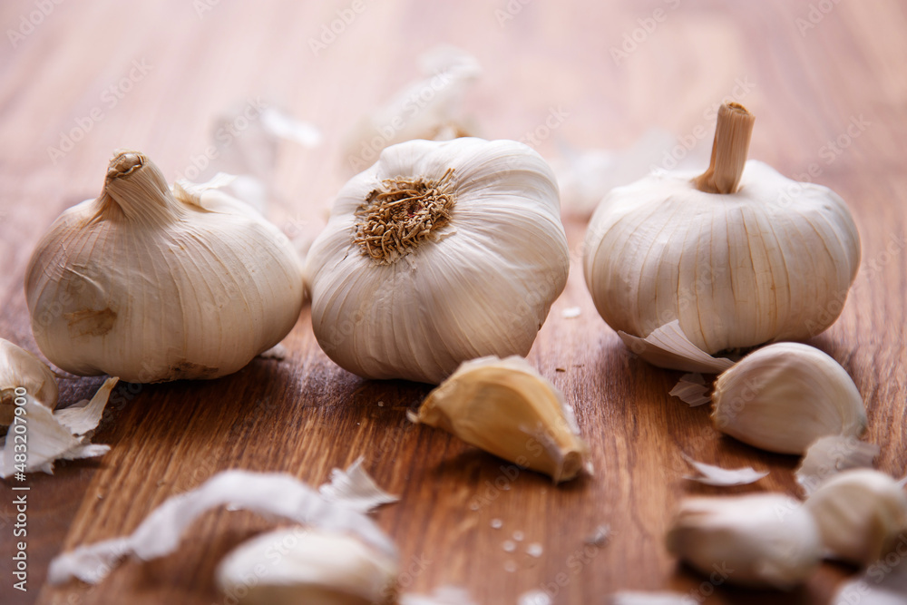 White garlic