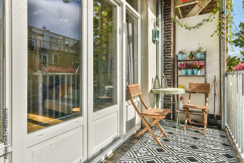 Fotografia Design of modern balcony in residential hause