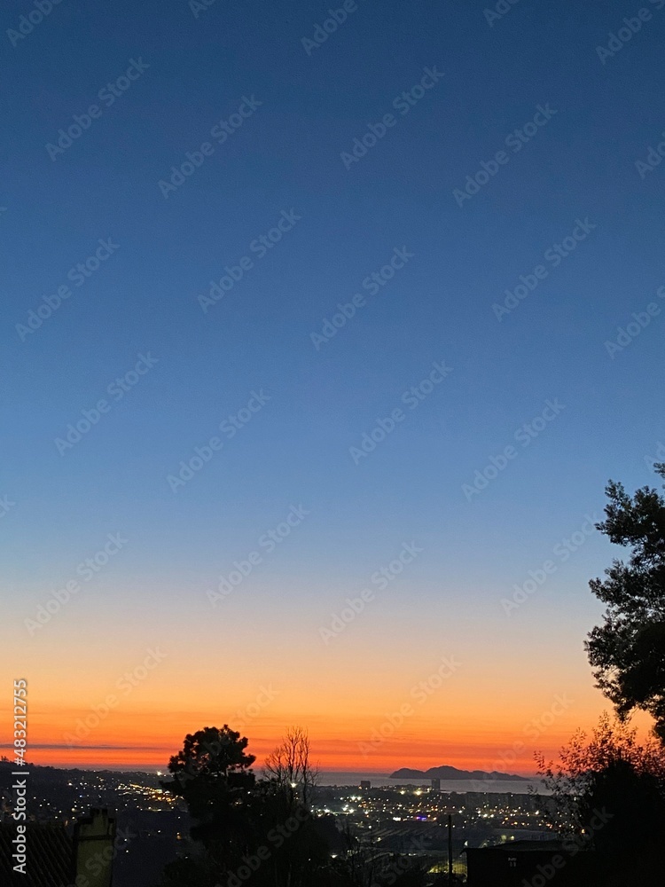 Fototapeta premium sunset over the city