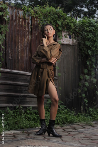 Vintage Fashion Girls