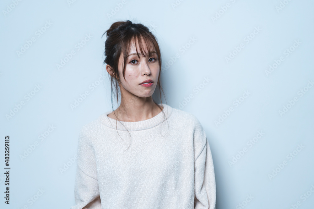 クールな女性ポートレート クールな女性ポートレート