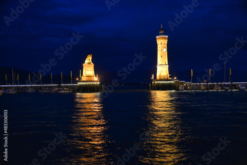 Wallpaper Mural Lindau am Bodensee, Beleuchtung am Hafen Torontodigital.ca