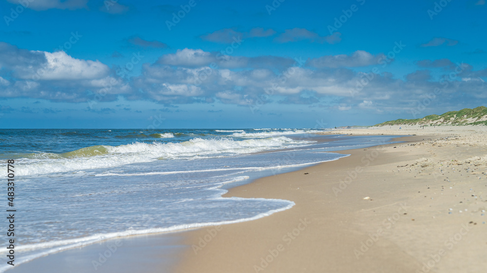 Der lange Sandstrand auf Texel, Niederlande