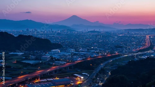静岡市から夜明けの町並みと朝焼け富士山Timelapse