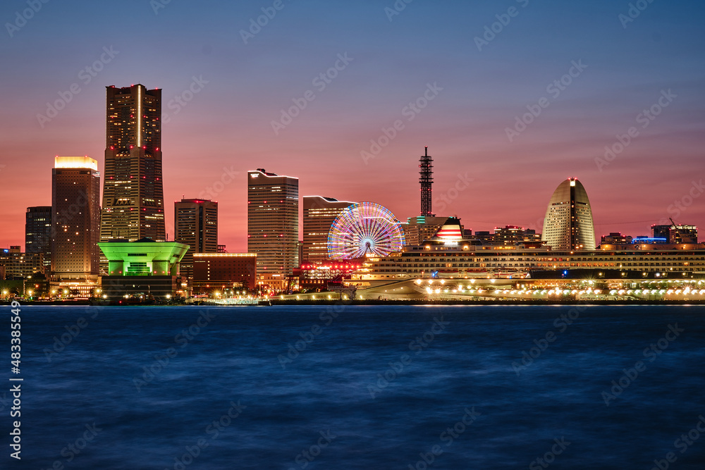 Obraz premium Night view of Yokohama