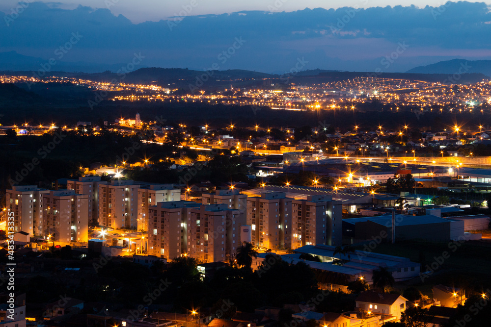 Pouso Alegre, Minas Gerais, Brasil: luzes da cidade do sul de minas