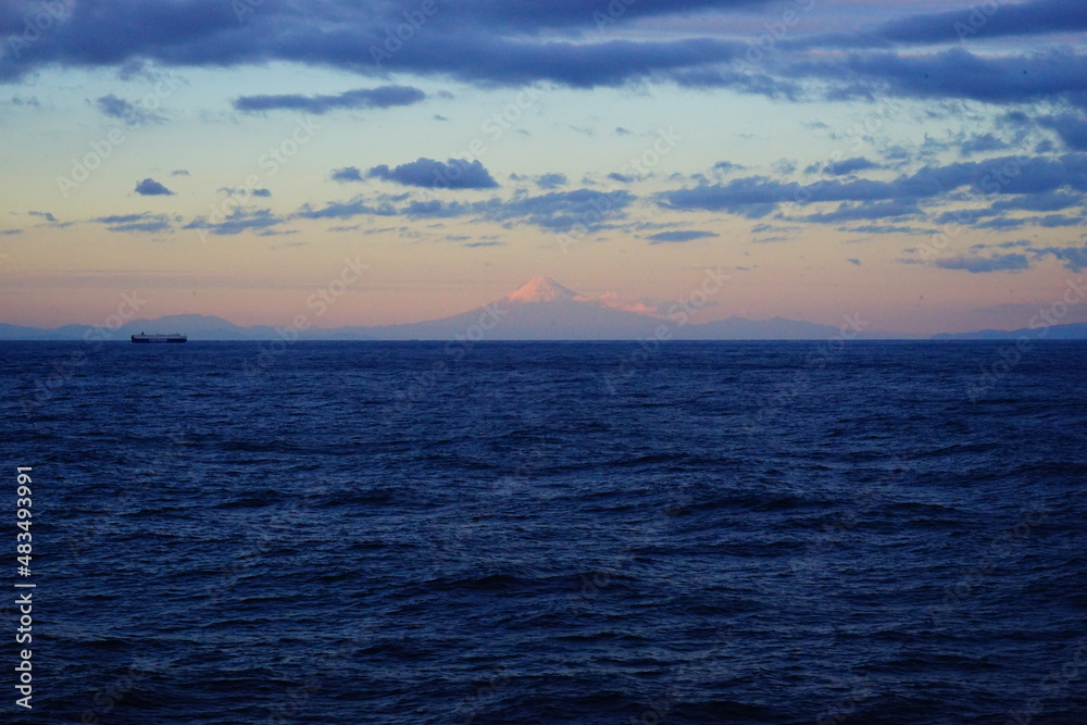 Mt. Fuji and Sunset view from ferry in pacific ocean - フェリーからの太平洋の夕日 富士山