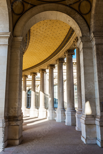 colonnes du palais Longchamp à Marseille photo