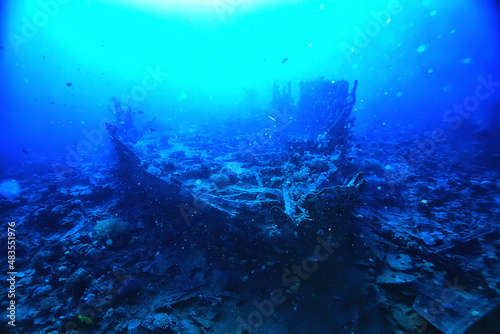wreck diving thistelgorm, underwater adventure historical diving, treasure hunt © kichigin19