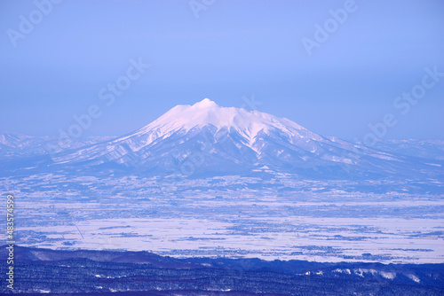 日本、青森県、八甲田山から望む岩木山