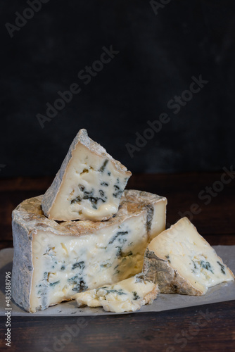 фотографія Gorgonzola blue mold cheese with grapes and nuts.