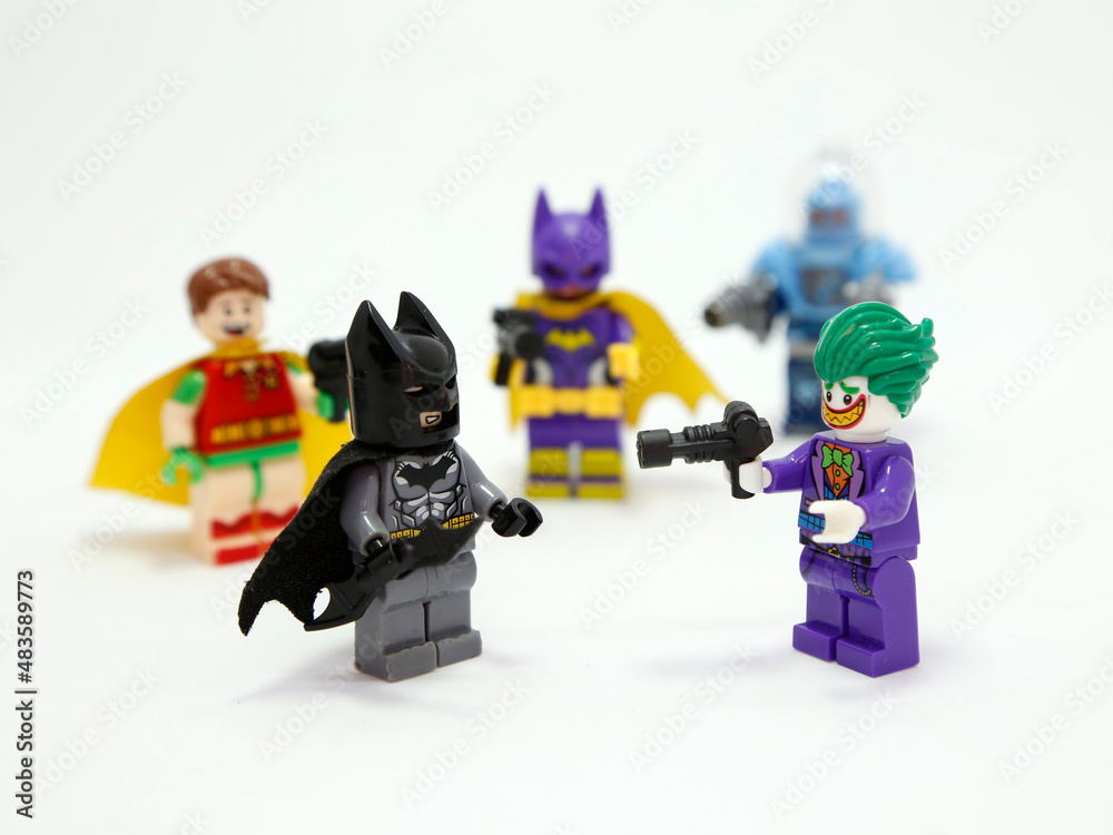 Fotka „Batman and Joker. Robin, Catwoman, Mr Freeze. Lego toys. Bat  superhero. The knight of the night. Toy figure. Toys Classic super hero who  flies. Marvel. DC comics. Isolated white. Arch enemy. “
