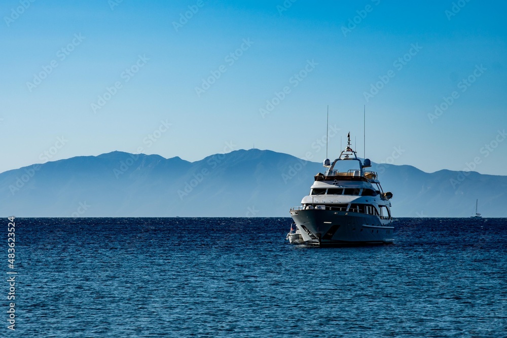 Obraz premium boat on the sea
