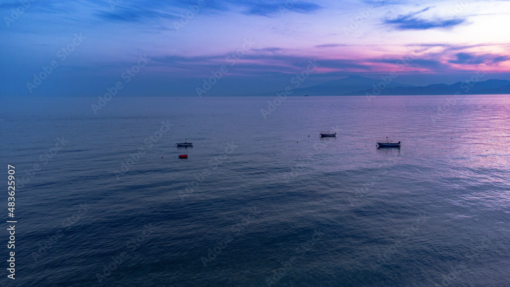 Naklejka premium sunset over the sea