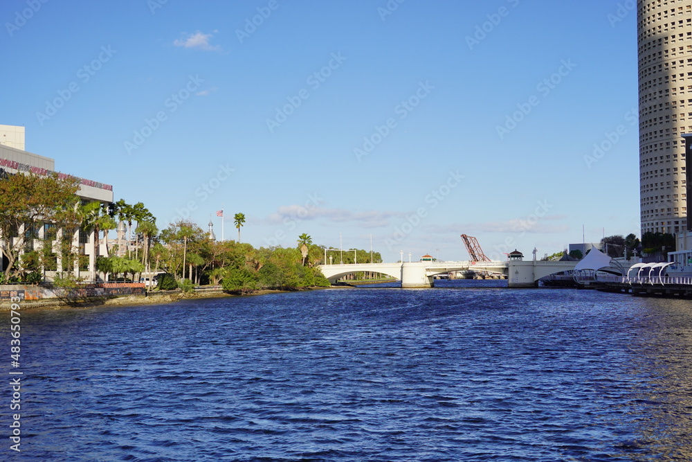 Beautiful Hillsborough bay bayshore waterfront house in Tampa, Florida	
