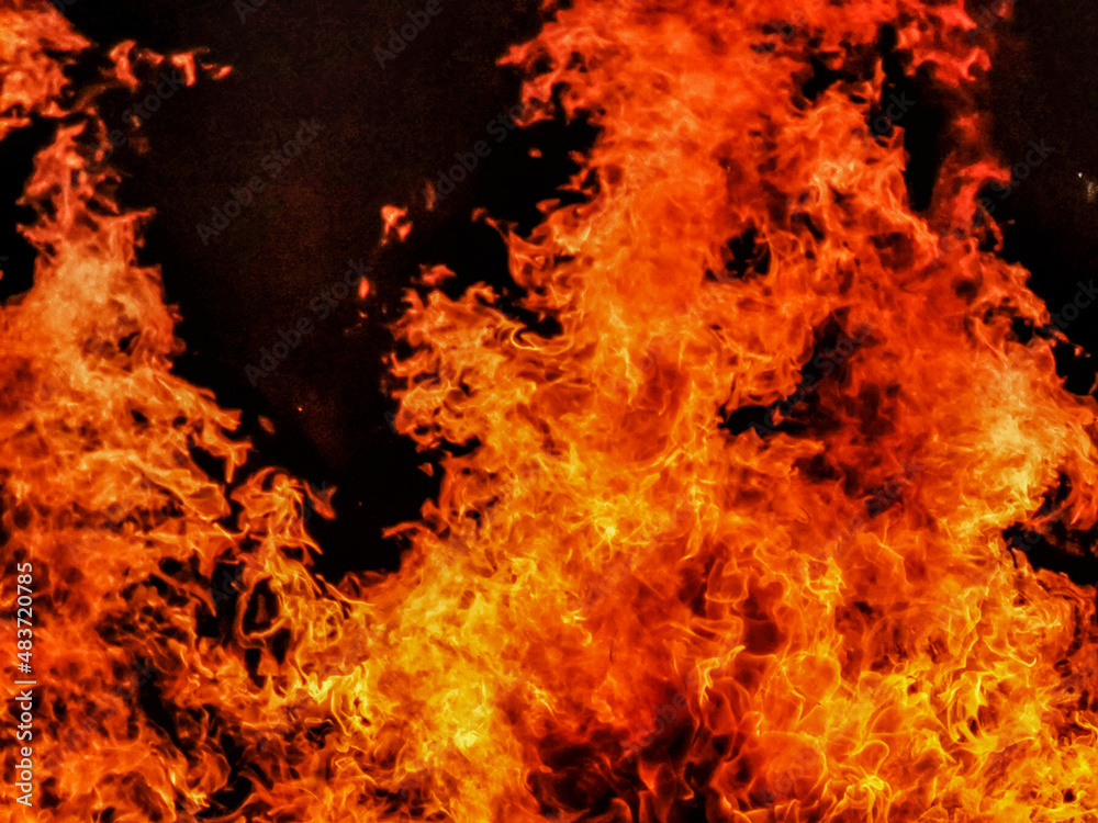Fuoco e fiamme Fuoco e fiamme