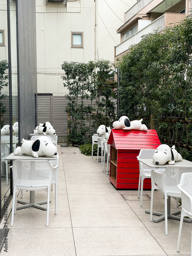 Tokyo, Japan: January 29, 2022: Snoopy dogs and doghouse at Peanuts ...