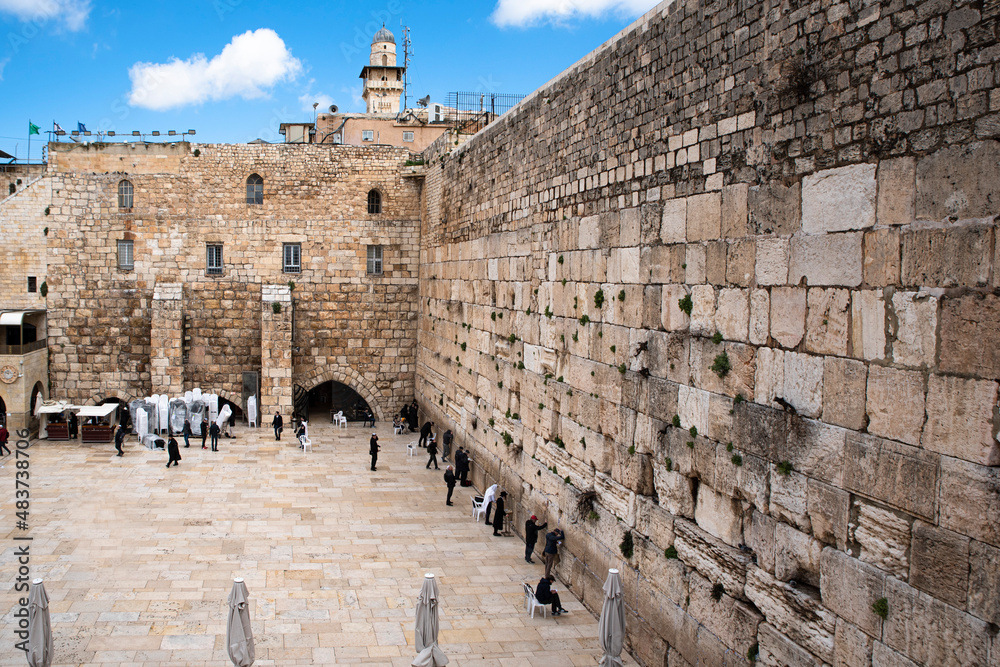 Obraz premium Jews at the Western Wall in mourning. Jerusalem. Israel.
