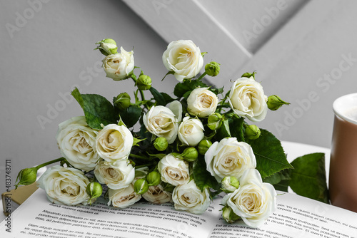 Bouquet of beautiful roses ...