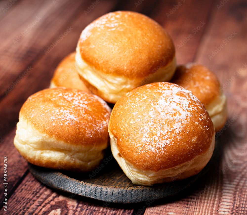 Dessert Destinations: Creamy Berliner from Germany, Perfectly Paired with Austrian Krapfen
