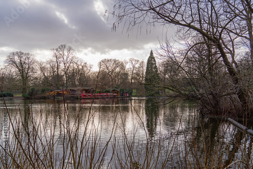 Weiher im Kölner Volksgarten photo