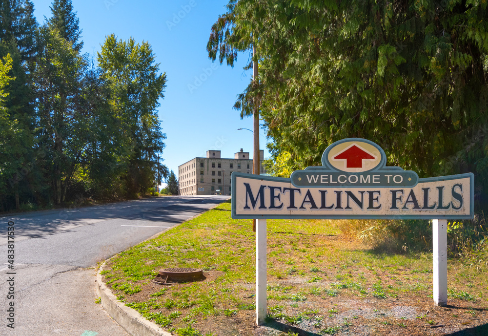 General view of the to Metaline Falls sign in the small rural