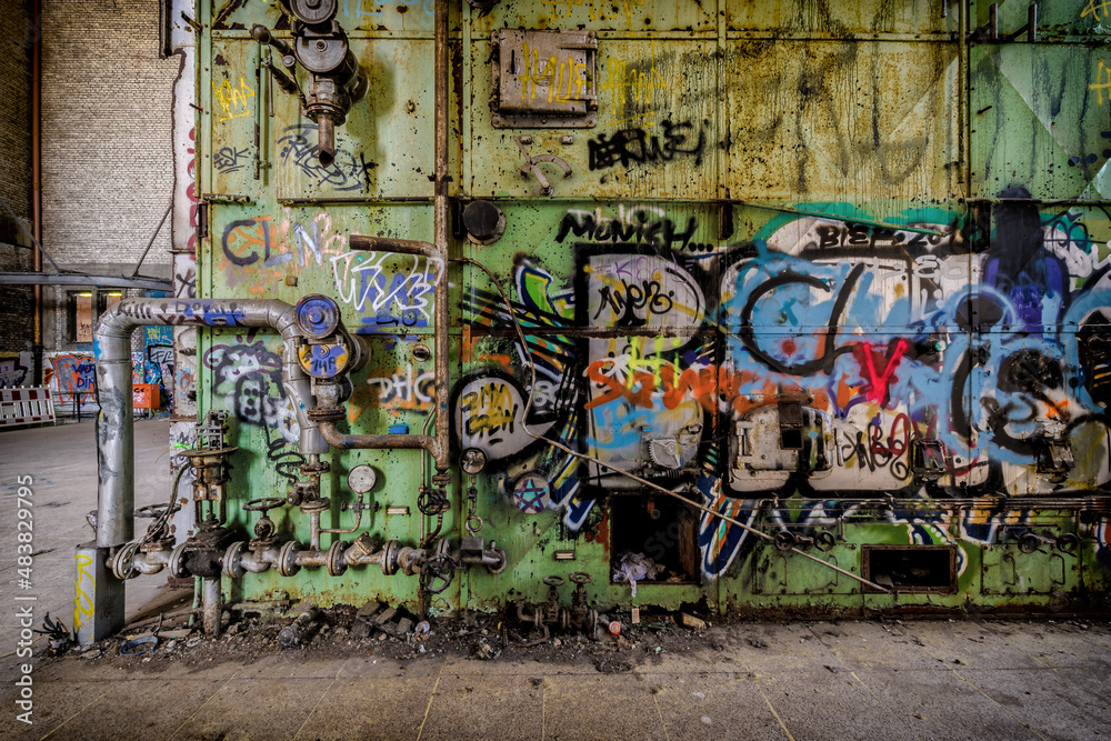 Fototapeta premium Heizkraftwerk - Lost Place