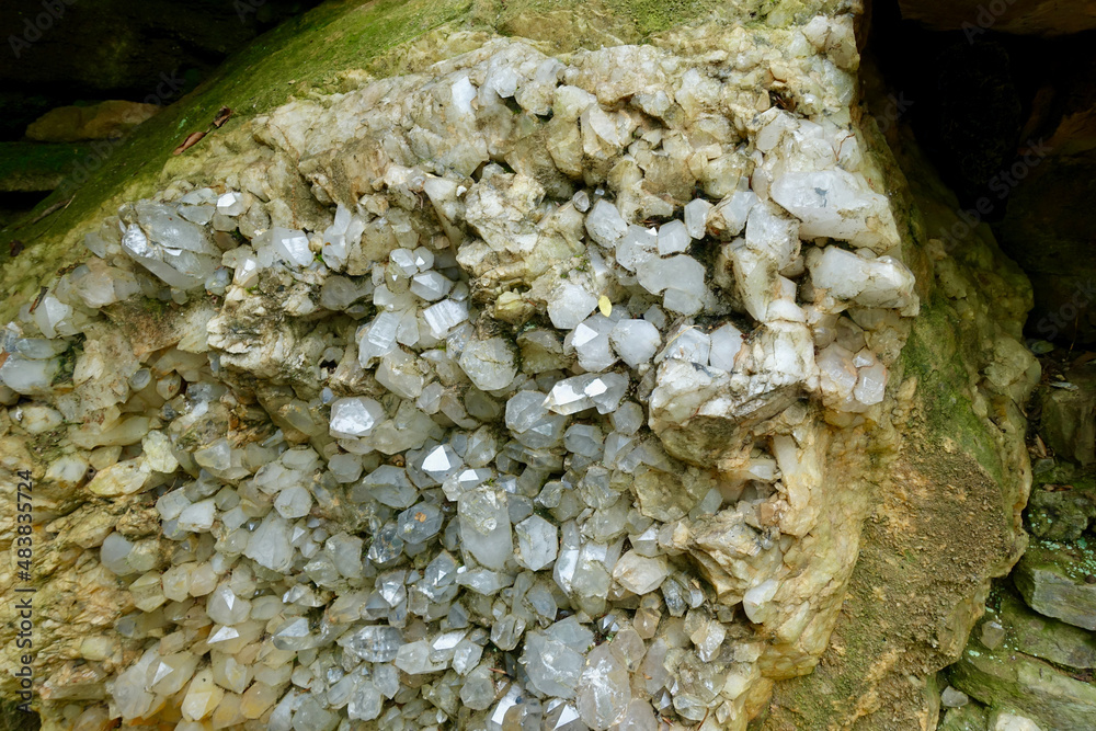 Natural Quartz Crystal Natural Quartz Crystal