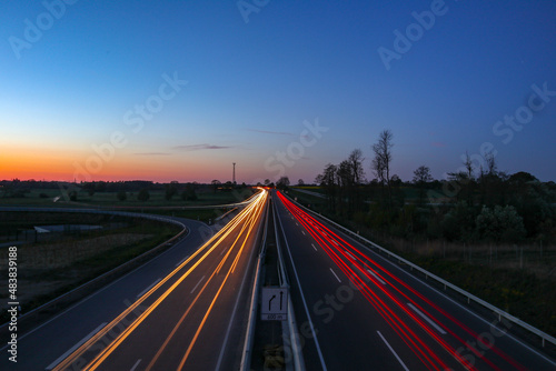 Lichtspuren auf der Autobahn