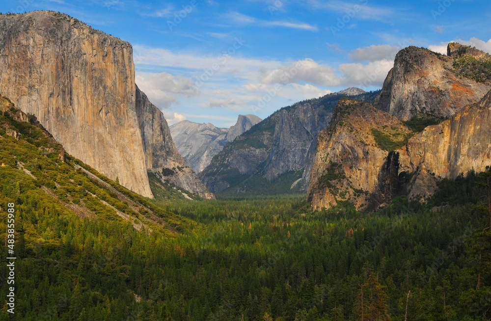 Late summer at Tunnel View overlook, Yosemite National Park, California, USA