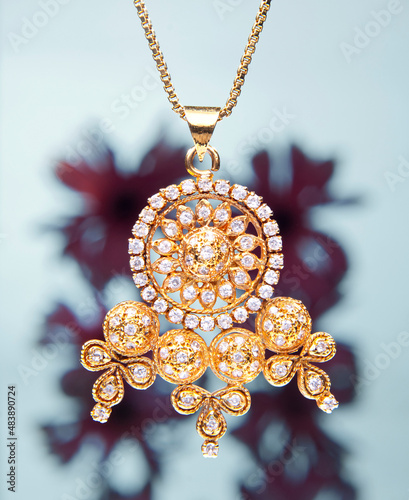 Gold & diamond pendant