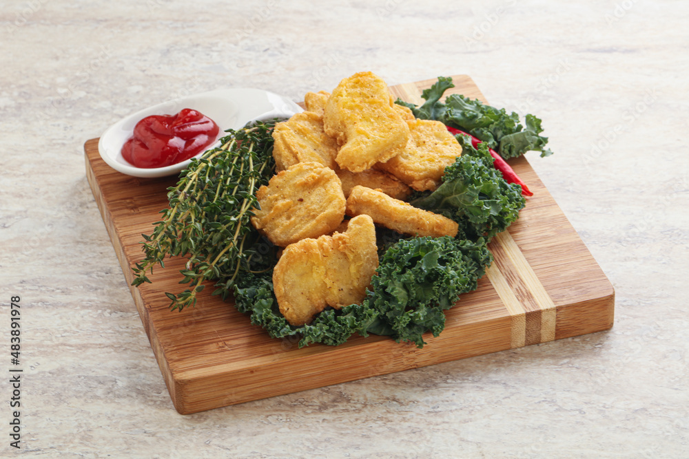 Crispy chicken nuggets with tomato ketchup Crispy chicken nuggets with tomato ketchup