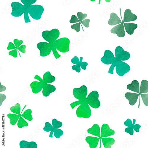 watercolor seamless pattern with shamrock. Green plant. St. Patrick's Day, Irish style. Good luck, happiness. For decor and design. Template for printing on paper, packaging.