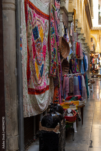 Mercadillo árabe en Granada en la Alcaicería © alfonsosm