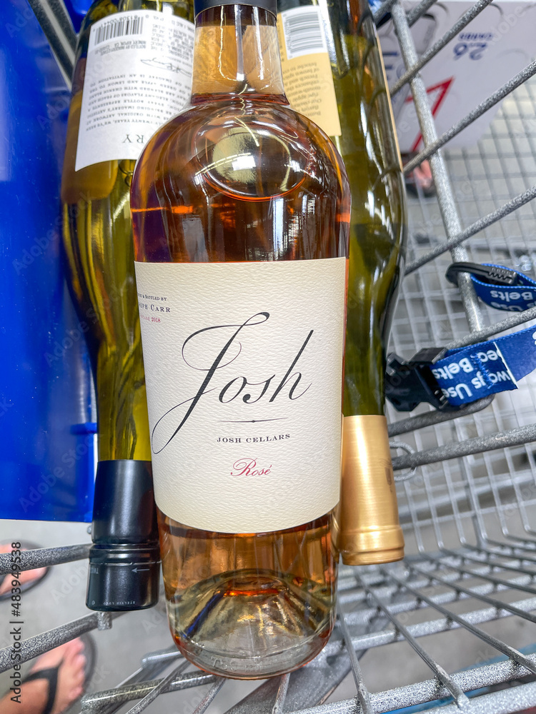 Josh Rose Wine in a grocery cart at a Sam's Club grocery store. Stock Photo Adobe Stock