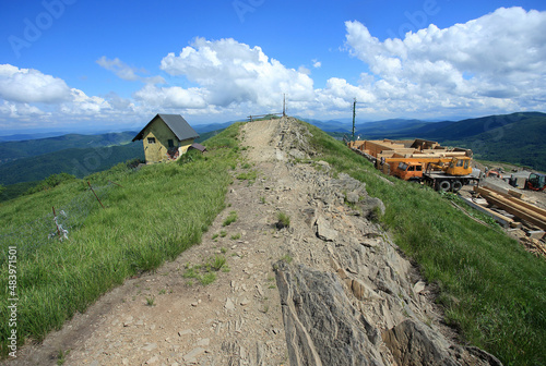 Obraz na płótnie Construction of a mountain shelter on Polonyna Wetlinska (Bieszczadzki National Park, Poland) w salonie