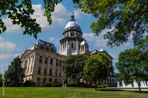 Illinois state capitol building.