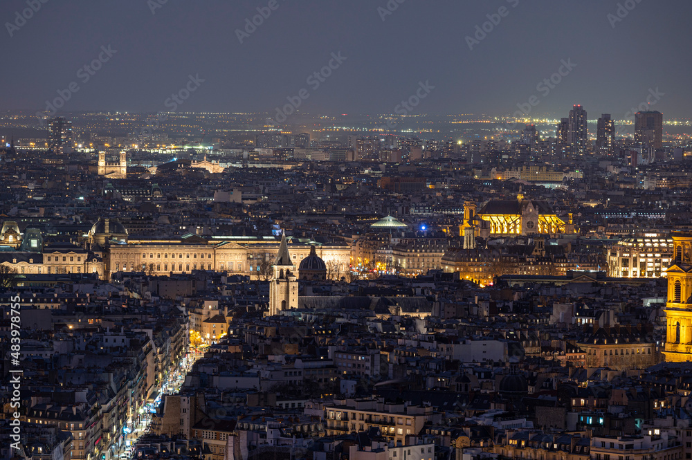 Paris de nuit, vue aérienne ,Saint Germain, le Louvre,
