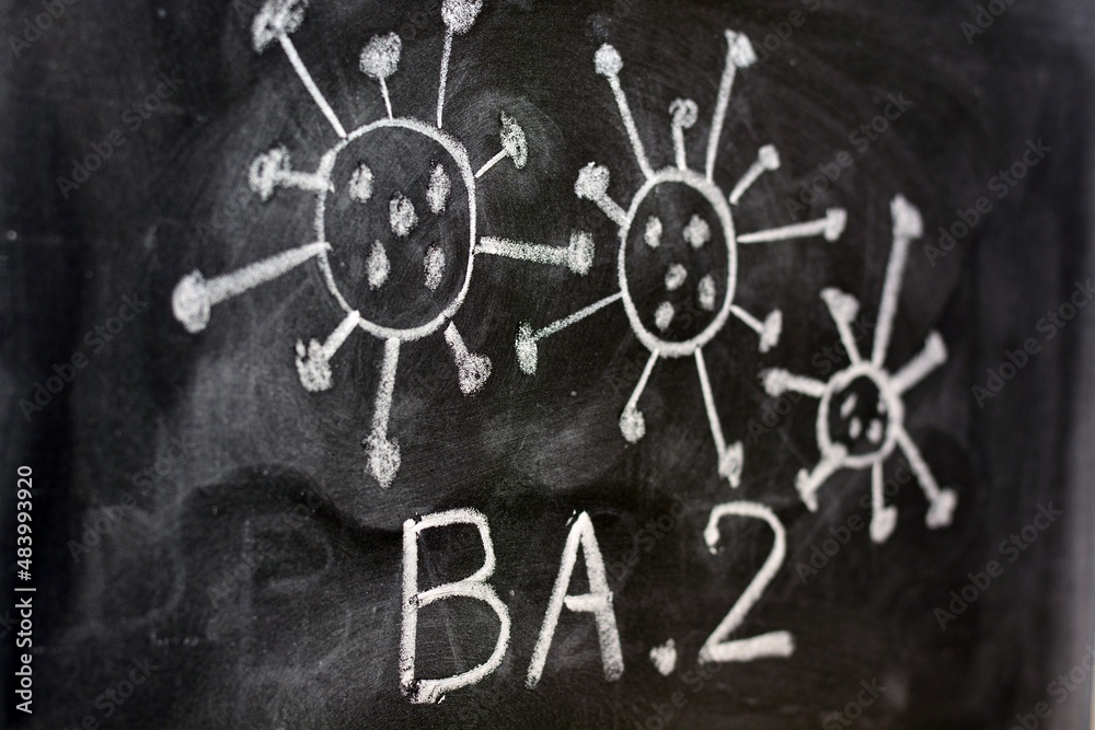 Variante del virus covid 19, omicron BA. 2, dibujado a mano en una pizarra con tiza - obrazy, fototapety, plakaty 