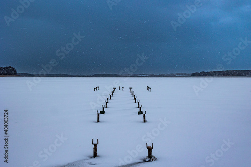 Fototapeta Naklejka Na Ścianę i Meble -  bridge supports in winter