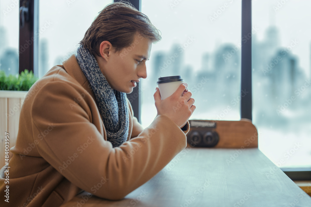 Fototapeta premium pensive man in caf?